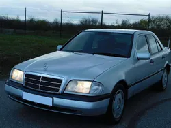 Brillantsilber Gebraucht 1993 Mercedes C220 Limousine | 6.980 €