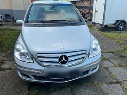 Silber Gebraucht 2006 Mercedes B200 Van / Kleinbus | 4.650 € (Teuer)