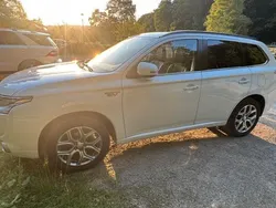 Weiß Gebraucht 2015 Mitsubishi Outlander Plus SUV | 14.000 € (Fairer Preis)