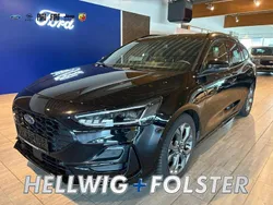 Obsidianschwarz metallic Gebraucht 2024 Ford Focus ST-Line Kombi | 23.990 € (Fairer Preis)