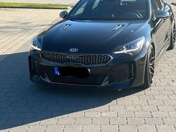 Schwarz Gebraucht 2020 Kia Stinger Kleinwagen | 28.100 € (Fairer Preis)