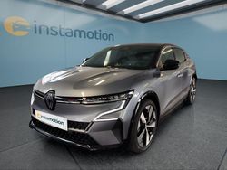 Grau Gebraucht 2024 Renault Mégane Limousine | 33.199 € (Fairer Preis)