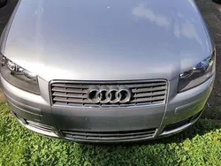 Grau Gebraucht 2005 Audi A3 Sportback Kleinwagen | 3.800 € (Fairer Preis)
