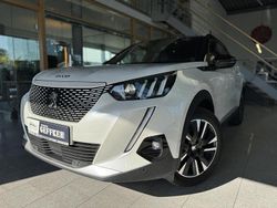 Perlmut weiß Gebraucht 2022 Peugeot e-2008 GT SUV | 16.990 € (Fairer Preis)