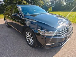 Schwarz Gebraucht 2022 VW Passat Business Kombi | 19.690 € (Fairer Preis)