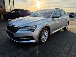 Silber Gebraucht 2022 Skoda Superb Ambition Kombi | 21.990 € (Fairer Preis)