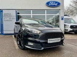 Iridiumschwarz metallic Gebraucht 2016 Ford Focus ST Limousine | 14.990 € (Fairer Preis)