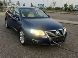 Blau Gebraucht 2009 VW Passat Highline Kombi | 5.999 € (Teuer)