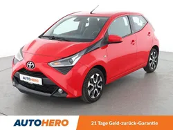 Rot Gebraucht 2021 Toyota Aygo X-play Kleinwagen | 11.110 € (Fairer Preis)