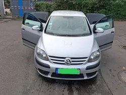 Grau Gebraucht 2005 VW Golf IV Kleinwagen | 800 € (Guter Preis)