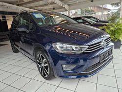 Blau Gebraucht 2017 VW Golf Comfortline Limousine | 15.750 € (Guter Preis)