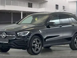 Schwarz Gebraucht 2021 Mercedes GLC300e AMG line SUV | 30.990 € (Fairer Preis)