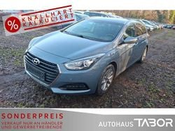Mineral blue Gebraucht 2017 Hyundai i40 Trend Kombi | 8.985 € (Fairer Preis)