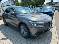 Grigio vesuvio, metallic Gebraucht 2018 Alfa Romeo Stelvio Super SUV | 18.900 € (Teuer)