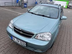 Grün Gebraucht 2005 Chevrolet Nubira SE Kombi | 2.550 € (Teuer)