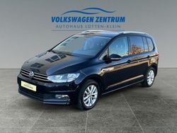 Schwarz Gebraucht 2016 VW Touran Comfortline Van / Kleinbus | 15.990 € (Fairer Preis)