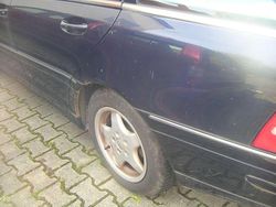 Blau Gebraucht 2003 Mercedes C200 Classic Kombi | 1.150 € (Guter Preis)