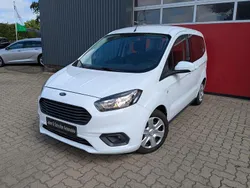Weiß Gebraucht 2019 Ford Tourneo Courier Trend Van / Kleinbus | 10.899 € (Fairer Preis)