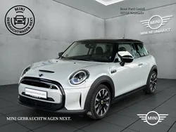 Silber Gebraucht 2022 Mini Cooper SE Kleinwagen | 18.350 € (Etwas zu teuer)