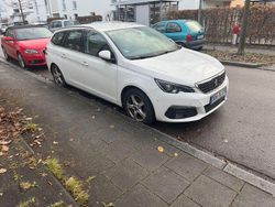 Weiß Gebraucht 2018 Peugeot 308 Access Kombi | 3.300 € (Fairer Preis)