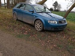Blau Gebraucht 2002 Audi A4 S-Line Kombi | 1.500 €
