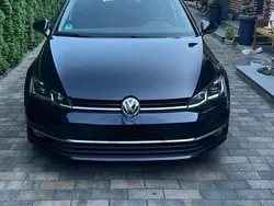 Schwarz Gebraucht 2018 VW Golf VII Kombi | 9.900 € (Fairer Preis)