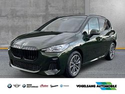 Sanremo green metallic Neu 2025 BMW 218 M Sport Van / Kleinbus | 43.450 € (Teuer)