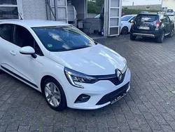 Gletscherweiss Gebraucht 2021 Renault Clio V Business Kleinwagen | 10.950 € (Etwas zu teuer)