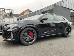 Schwarz Neu 2025 Audi RS Q8 Performance SUV | 145.990 €