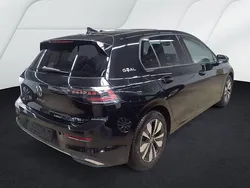 Grenadillschwarz Gebraucht 2024 VW Golf VIII Goal Limousine | 29.870 € (Guter Preis)