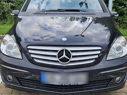 Schwarz Gebraucht 2009 Mercedes B180 Van / Kleinbus | 3.650 € (Guter Preis)