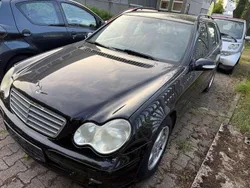 Schwarz Gebraucht 2005 Mercedes C220 Classic Kombi | 1.800 € (Fairer Preis)