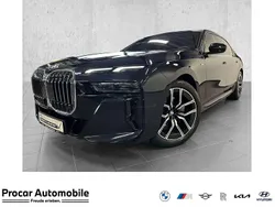 Schwarz Gebraucht 2024 BMW 740 M Sport Limousine | 87.900 € (Fairer Preis)