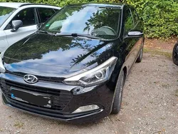 Schwarz Gebraucht 2017 Hyundai i20 Active Kleinwagen | 12.200 € (Etwas zu teuer)