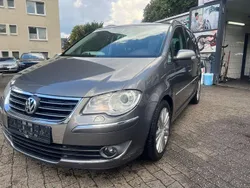 Grau Gebraucht 2007 VW Touran Highline Van / Kleinbus | 2.350 € (Guter Preis)
