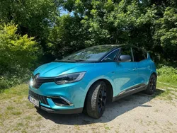 Grün Gebraucht 2021 Renault Scénic IV Black Edition Van / Kleinbus | 21.900 € (Fairer Preis)