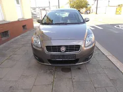 Epic grau Gebraucht 2009 Fiat Croma Dynamic Kombi | 2.500 € (Fairer Preis)