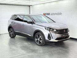 Grau Gebraucht 2023 Peugeot 5008 GTi Van / Kleinbus | 27.880 € (Guter Preis)