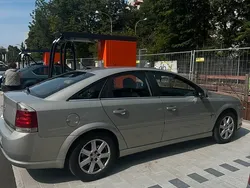 Grau Gebraucht 2005 Opel Vectra Limousine | 2.500 € (Fairer Preis)