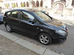 Schwarz Gebraucht 2012 Seat Altea XL Ecomotive Van / Kleinbus | 6.500 € (Etwas zu teuer)