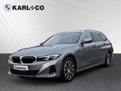 Skyscraper grau metallic Gebraucht 2022 BMW 330e Kombi | 28.388 € (Superpreis)