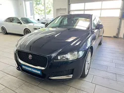 Blau Gebraucht 2015 Jaguar XF Prestige Limousine | 29.990 €