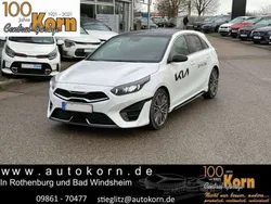 Deluxeweiss met. Gebraucht 2023 Kia Ceed GT GT-Line Limousine | 27.920 € (Fairer Preis)