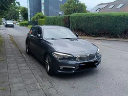 Grau Gebraucht 2017 BMW 118 Urban Line Kleinwagen | 14.700 € (Fairer Preis)
