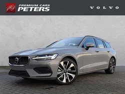 Grau Gebraucht 2023 Volvo V60 Core Kombi | 35.900 € (Guter Preis)