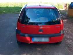 Rot Gebraucht 2002 Opel Corsa Kleinwagen | 1.300 € (Fairer Preis)