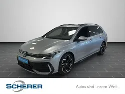 Oyster silver metallic (metallic) Gebraucht 2024 VW Golf VIII R-line Kombi | 32.400 € (Fairer Preis)