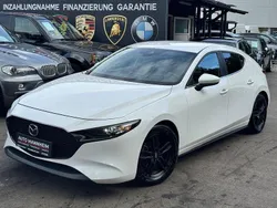 Weiß Gebraucht 2020 Mazda 3 Selection Limousine | 13.999 €