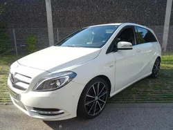 Calcitweiss/zirrusweiss Gebraucht 2012 Mercedes B200 Van / Kleinbus | 9.950 € (Etwas zu teuer)
