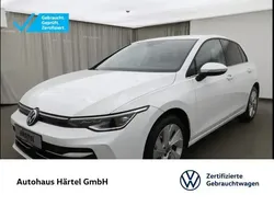 Pure white, solid Gebraucht 2024 VW Golf VIII Style Limousine | 31.800 € (Fairer Preis)